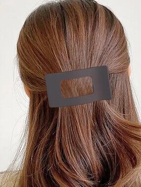 3 FOR $15  💕 Strong Hold Claw Clip Fashionable Hair Accessories